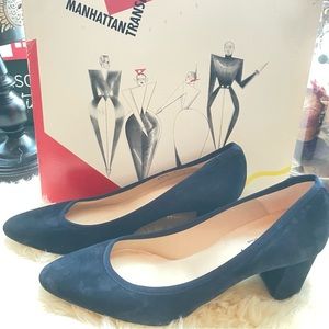 COPY - JON JOSEF 2 1/2” Block Heel Suede Pumps | Size 9 NWOB Navy Blue